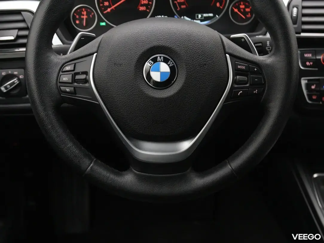 BMW 320 2 120kW
