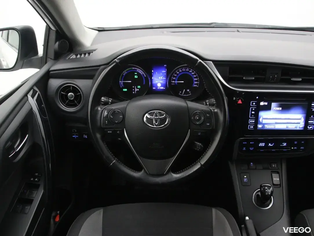 Toyota Auris 1.8 73kW