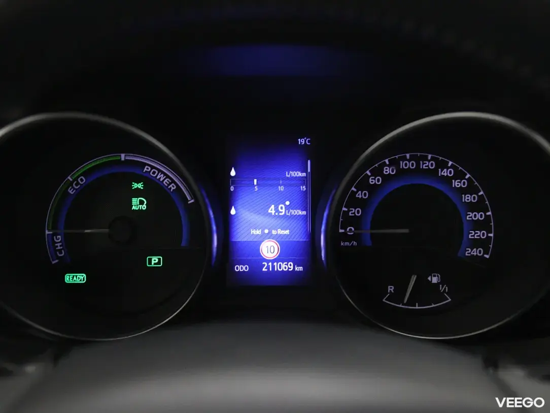 Toyota Auris 1.8 73kW