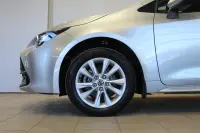 Toyota Corolla Touring Sports Active 1.8 72kW thumbnail