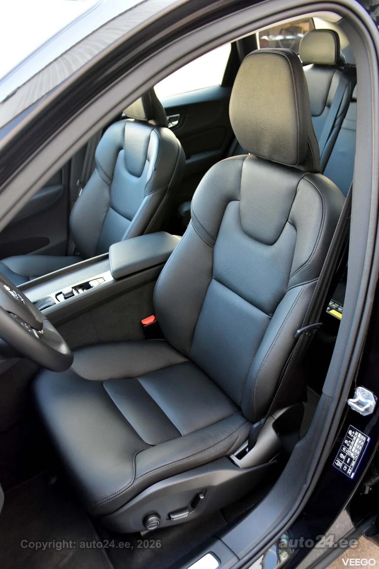 Volvo XC60 AWD H&K INSCRIPTION EXPRESSION XENIUM INTELLI SAFE 184kW