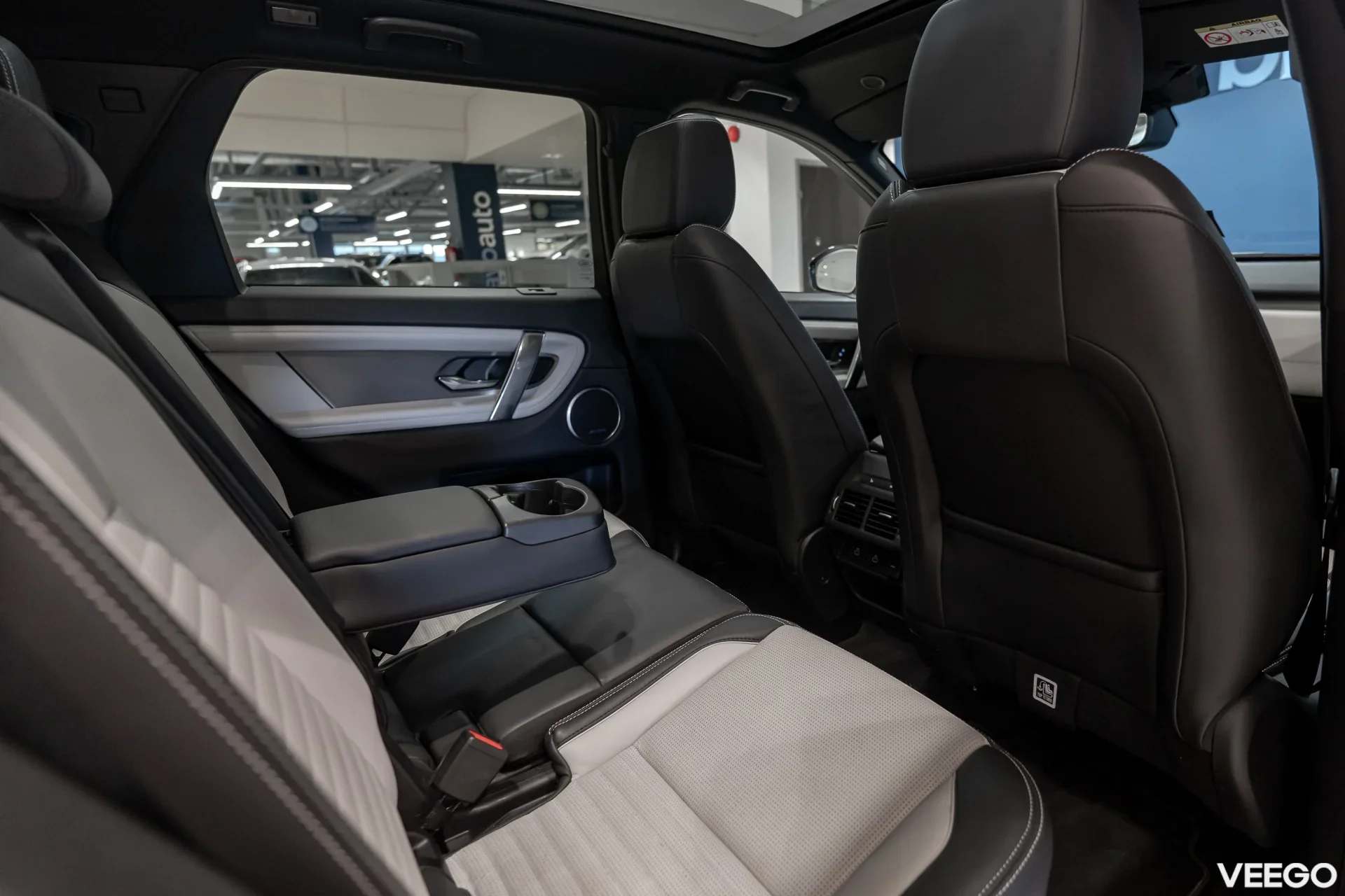Land Rover Discovery Sport HSE 2.0 AWD 150kW 2 150kW