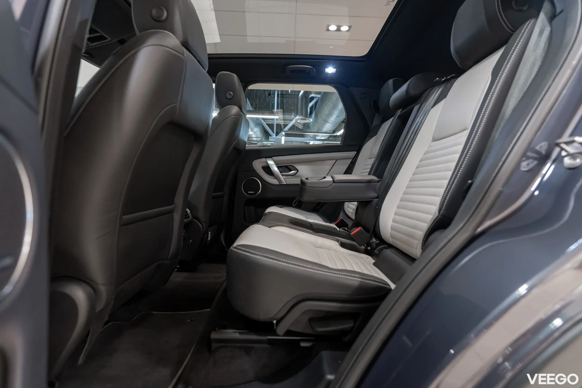 Land Rover Discovery Sport HSE 2.0 AWD 150kW 2 150kW