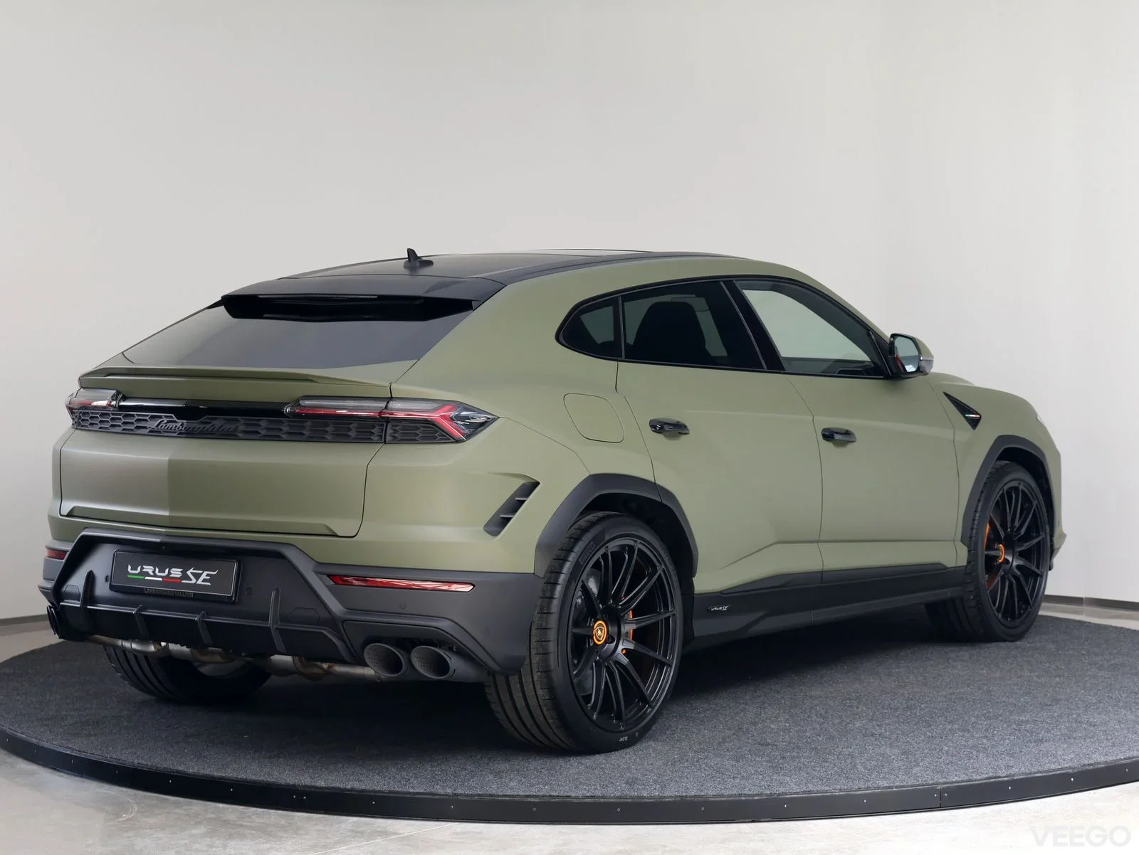 Lamborghini Urus - 4 588kW