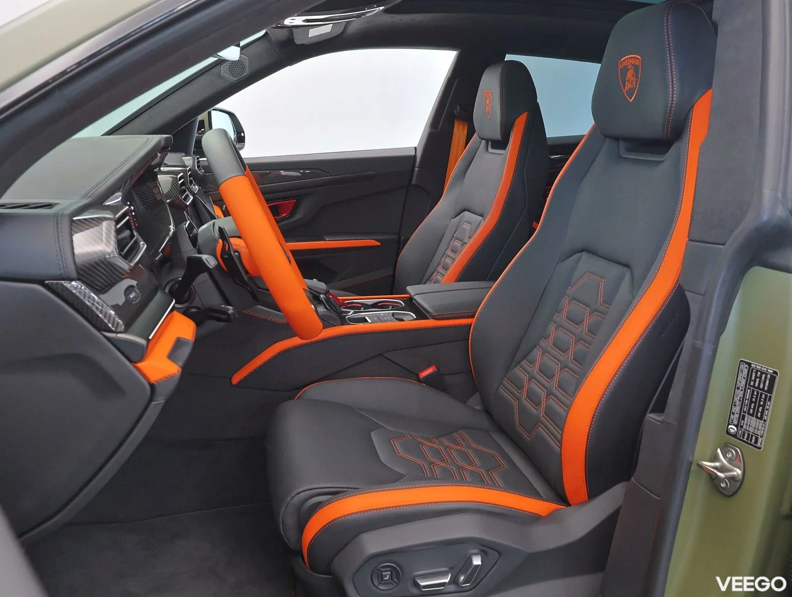 Lamborghini Urus - 4 588kW