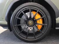 Lamborghini Urus - 4 588kW thumbnail