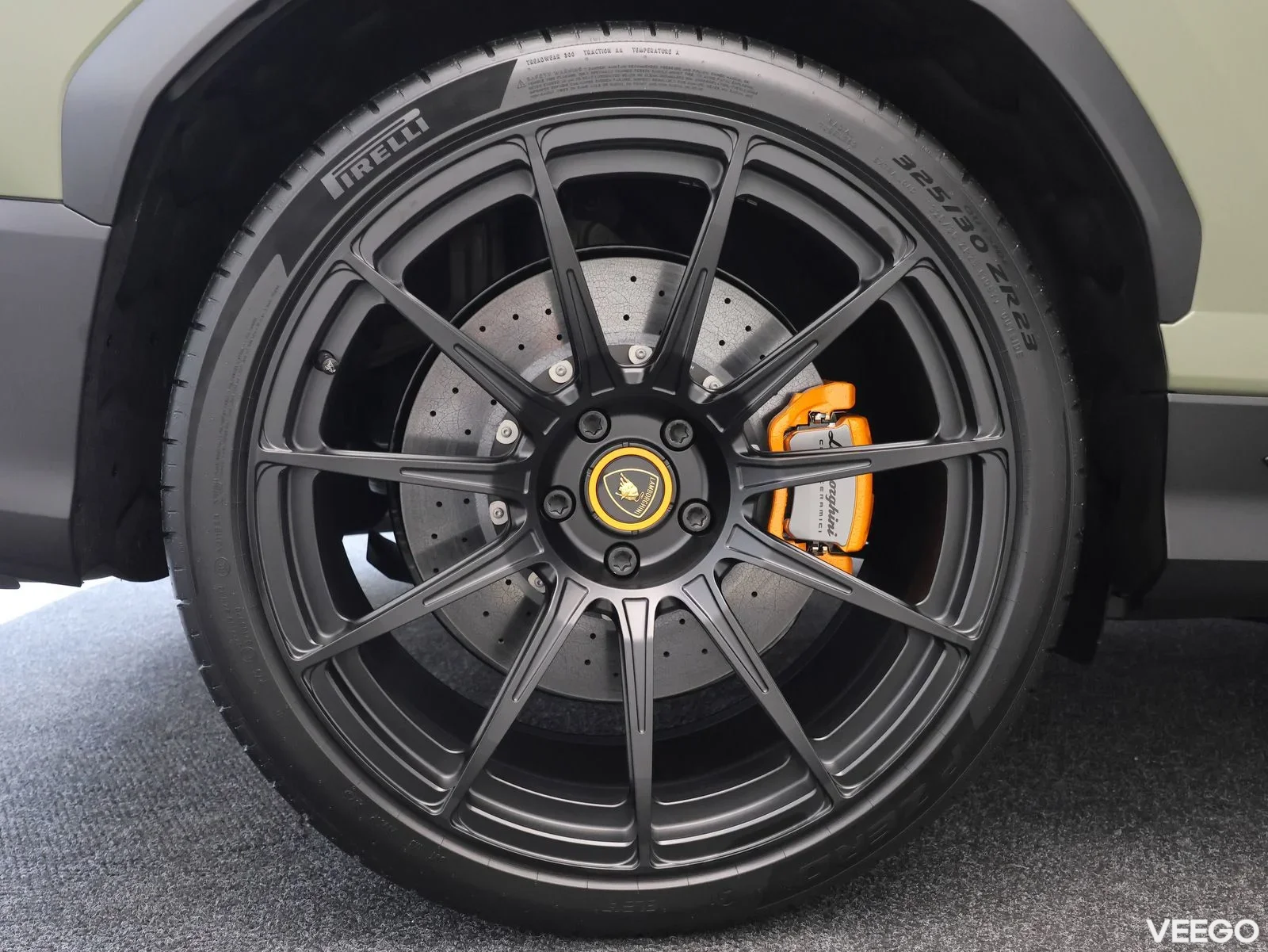 Lamborghini Urus - 4 588kW