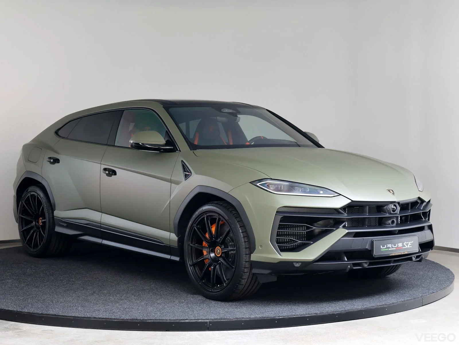 Lamborghini Urus - 4 588kW