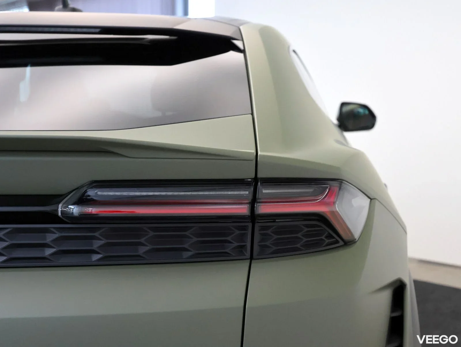 Lamborghini Urus - 4 588kW