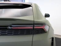 Lamborghini Urus - 4 588kW thumbnail