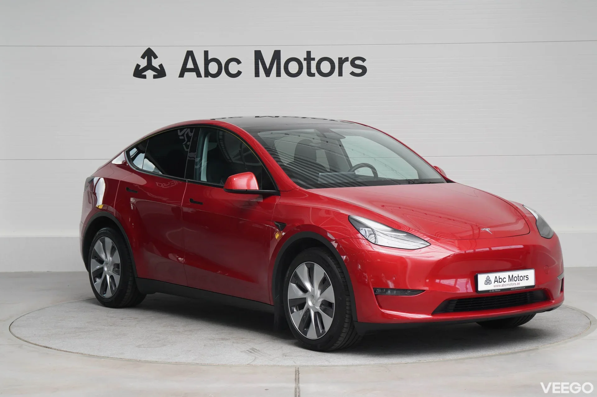 Tesla Model Y Long Range Dual Motor AWD