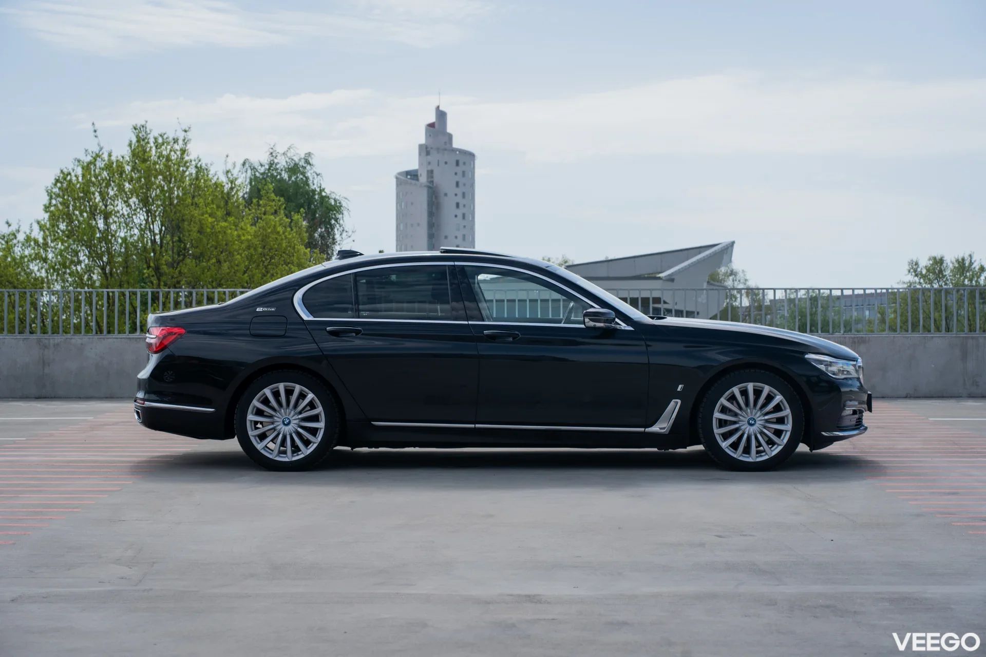 BMW 740 740E IPERFORMANCE 2.0 240kW