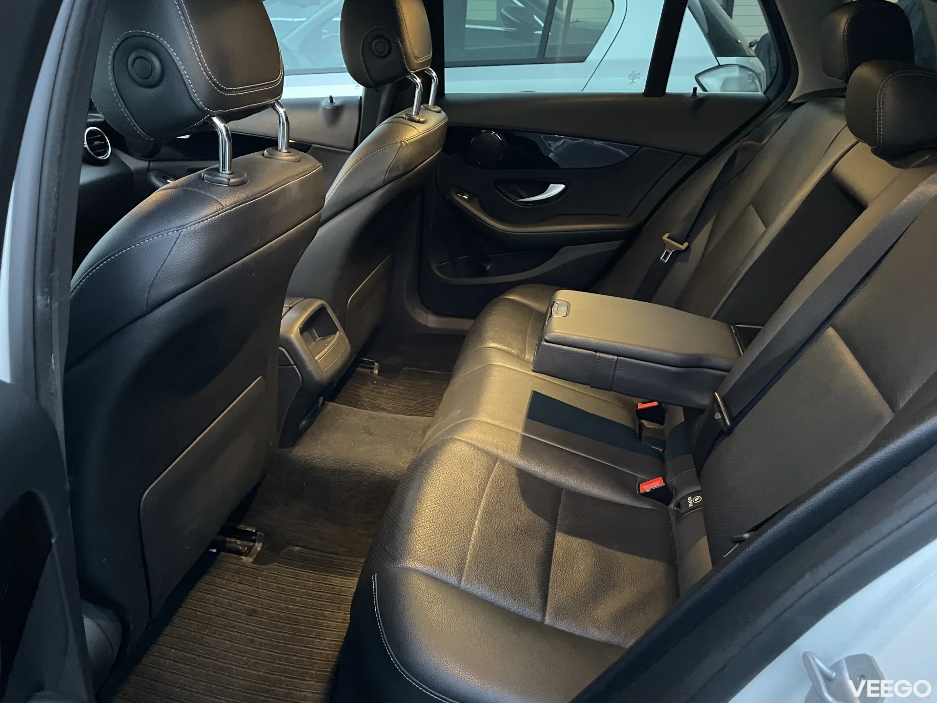 Mercedes-Benz C200 1.6 100kW