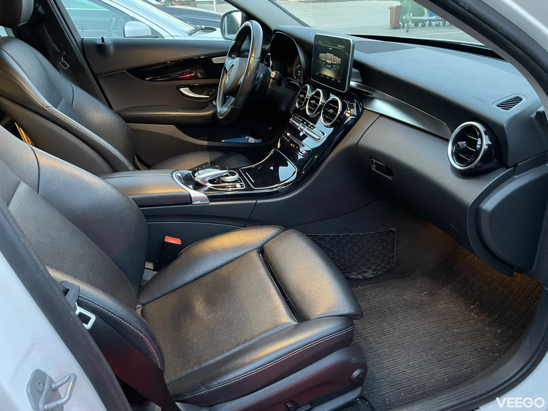 Mercedes-Benz C200 1.6 100kW