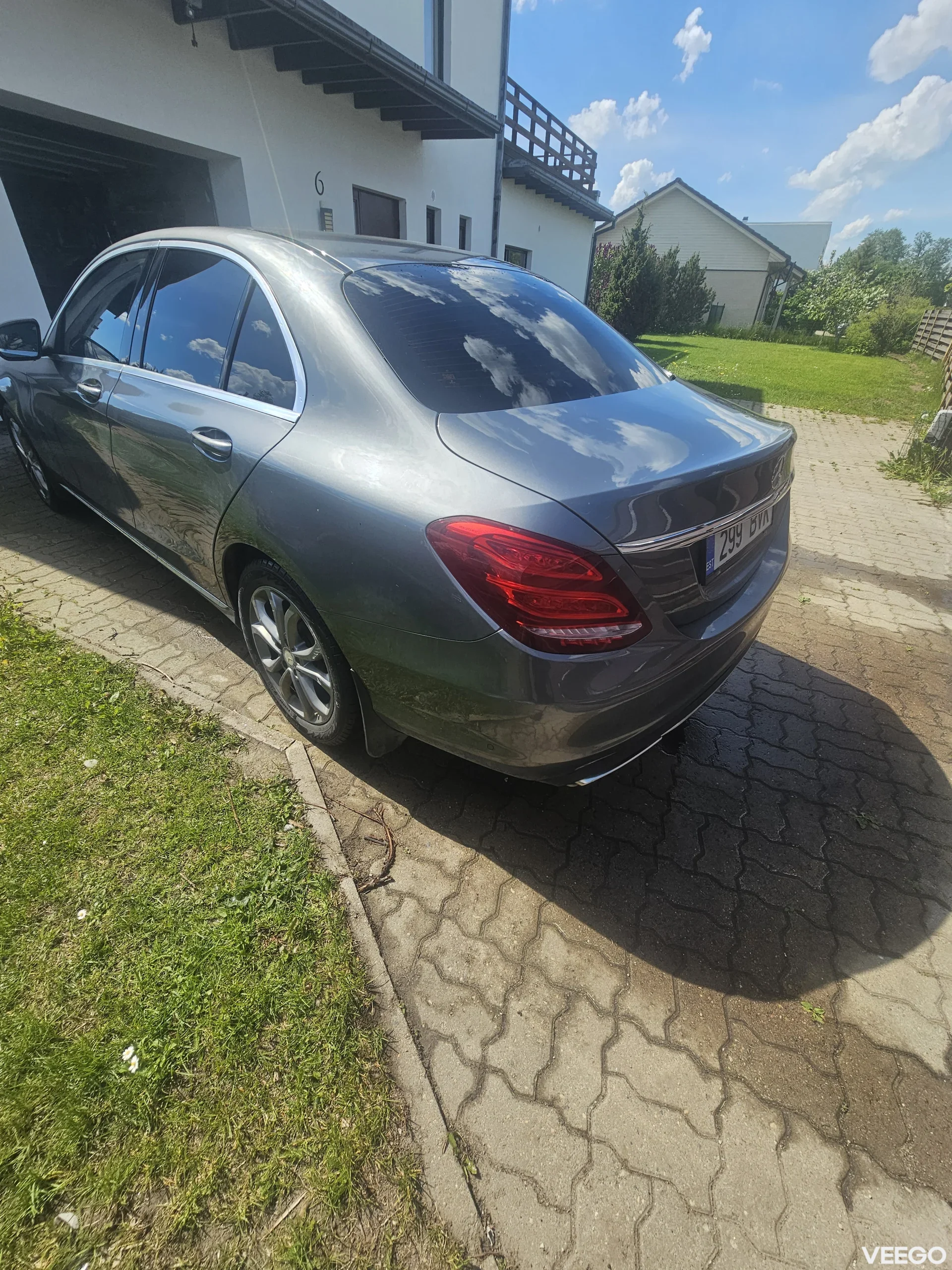 Mercedes-Benz C200 W205 2.0 135kW