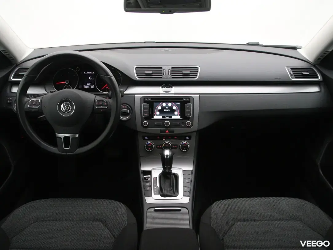 Volkswagen Passat 1.6 77kW