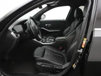 BMW 330 2 135kW thumbnail