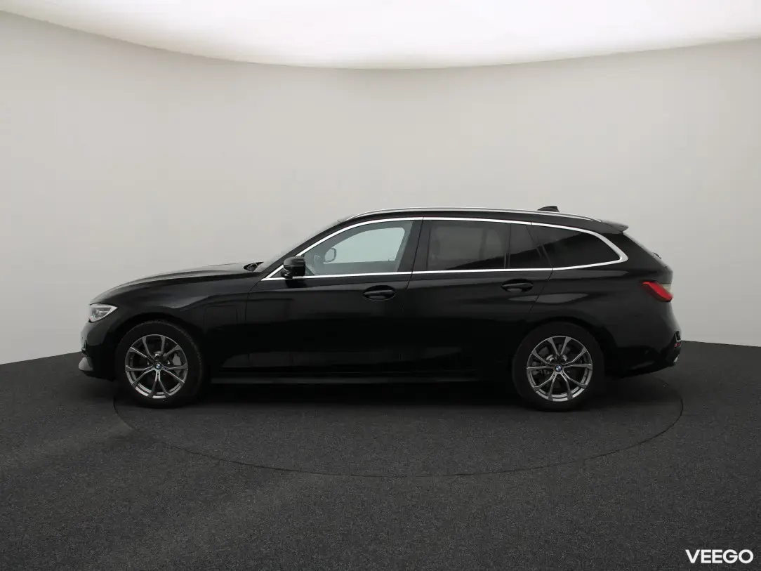 BMW 330 2 135kW