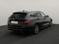 BMW 330 2 135kW thumbnail