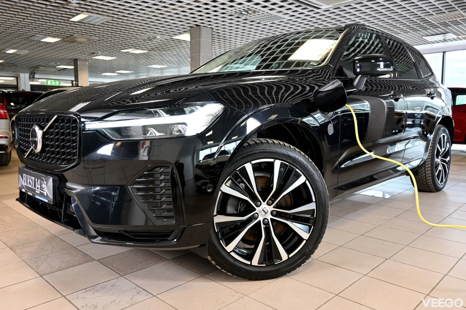 Volvo XC60 AWD T6 H&K LUXURY ULTIMATE DARK INTELLI SAFE MY23 2 293kW