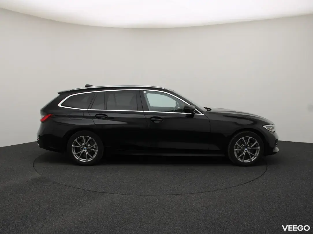 BMW 330 2 135kW