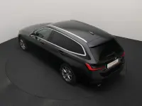 BMW 330 2 135kW thumbnail