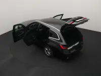BMW 330 2 135kW thumbnail
