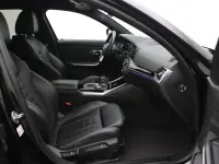 BMW 330 2 135kW thumbnail