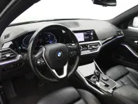 BMW 330 2 135kW thumbnail