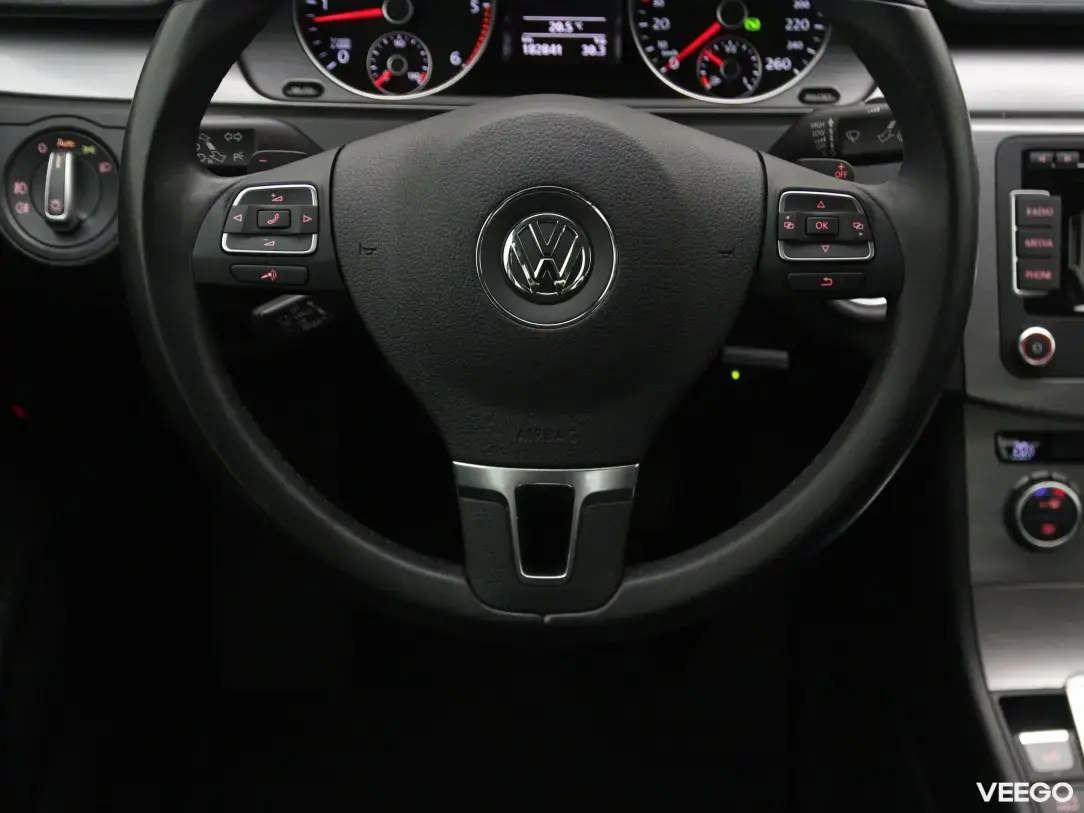 Volkswagen Passat 1.6 77kW