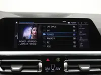 BMW 330 2 135kW thumbnail
