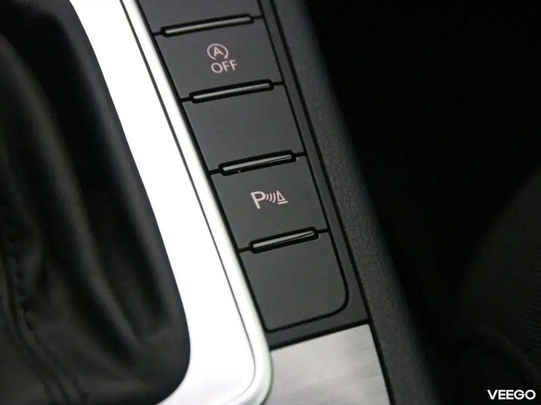Volkswagen Passat 1.6 77kW