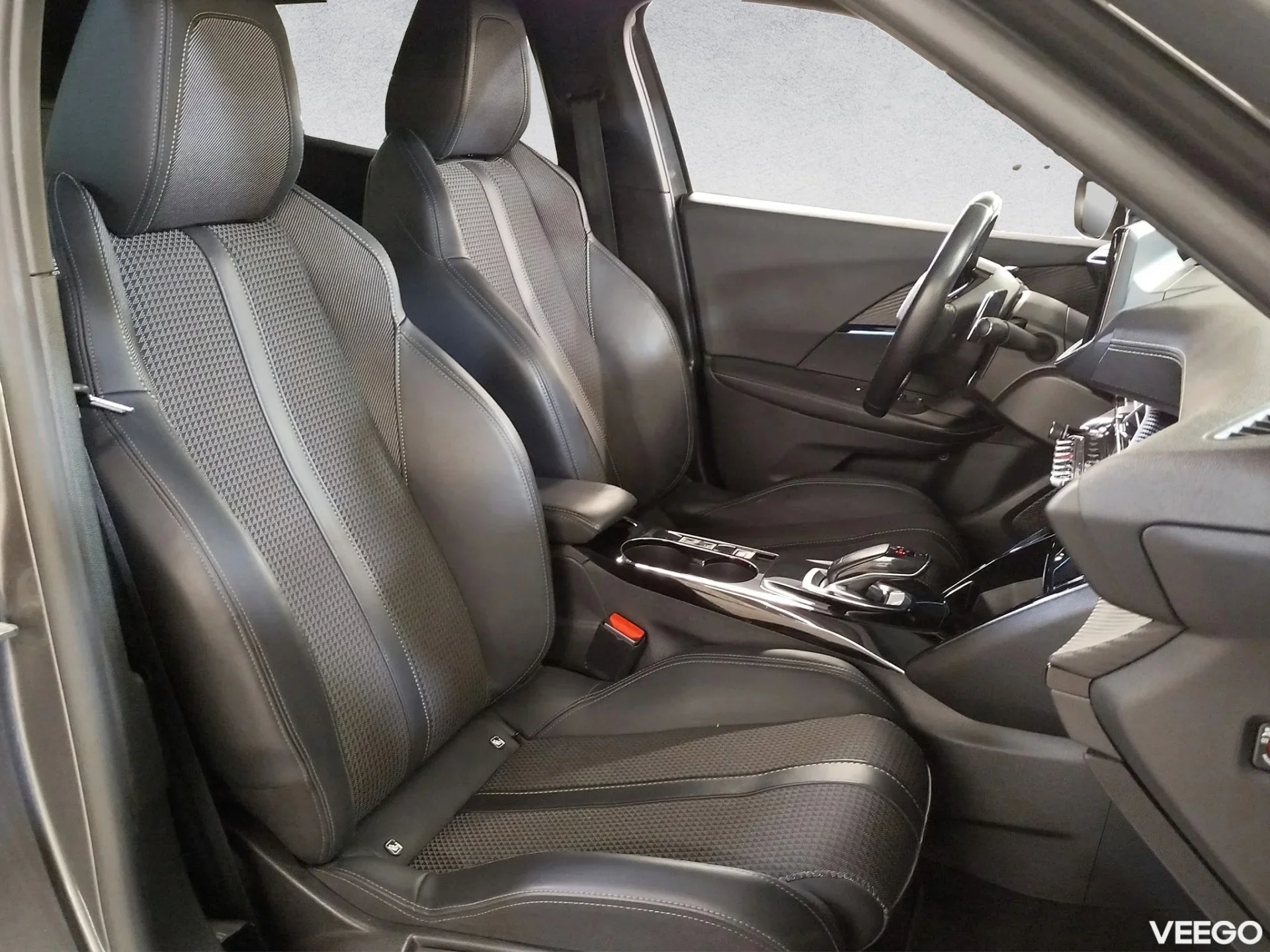Peugeot 2008 GT BlueHDi 130 AT8 96kW
