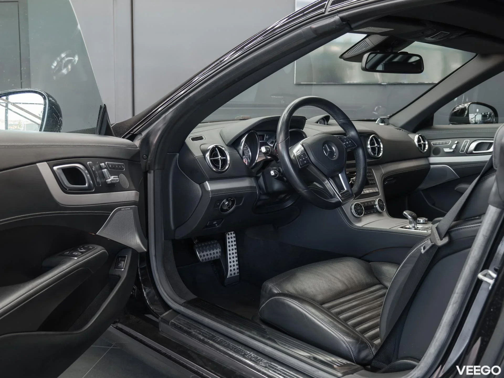 Mercedes-Benz SL500 4.7 320kW