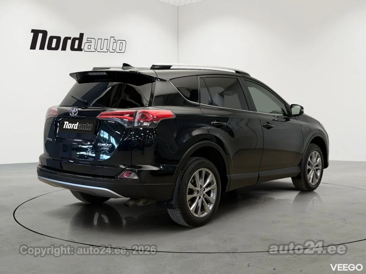 Toyota RAV4 Luxury Plus AWD 2 112kW