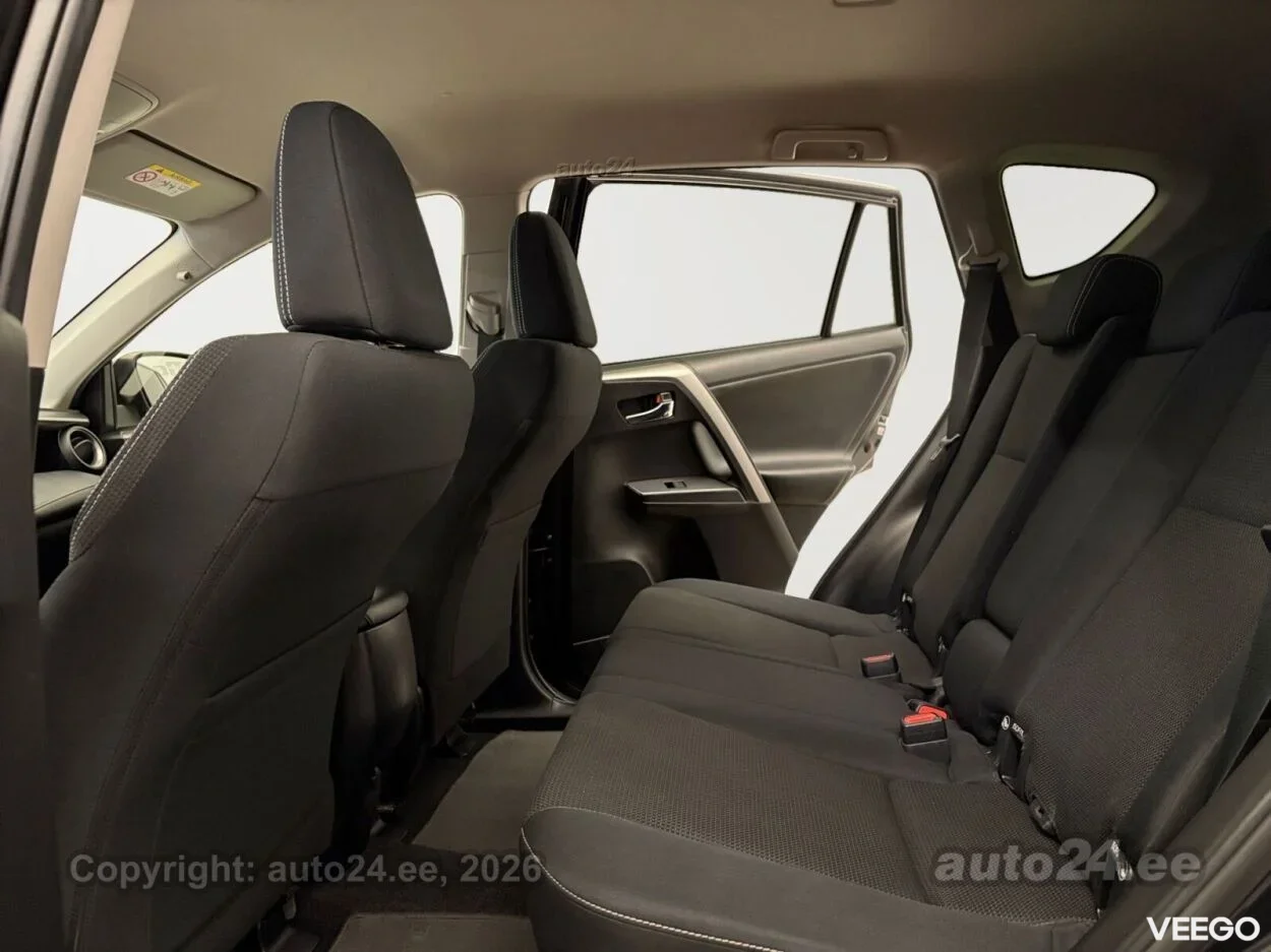 Toyota RAV4 Luxury Plus AWD 2 112kW