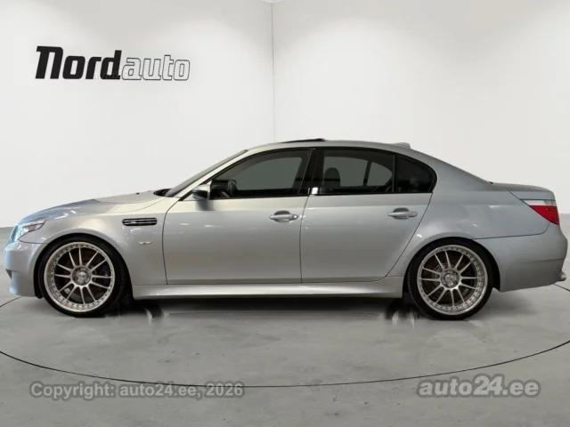 Image of BMW M5 V10 5 373kW