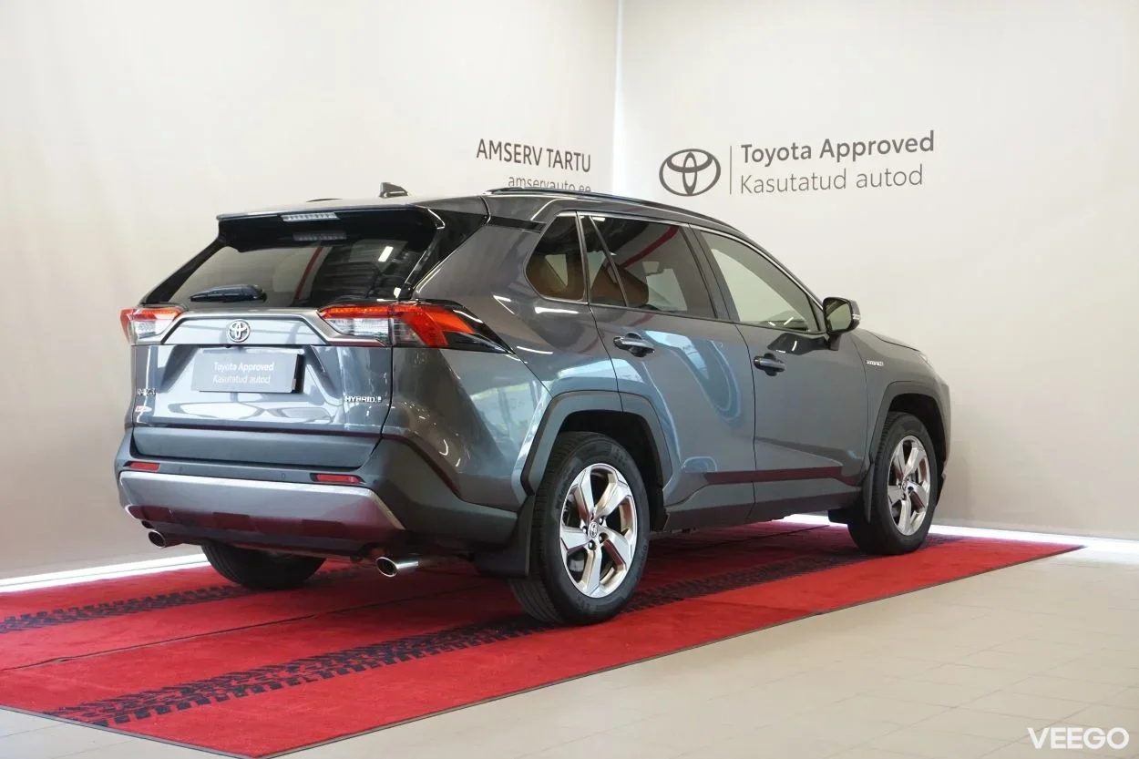 Toyota RAV4 Luxury Plus 2.5 131kW