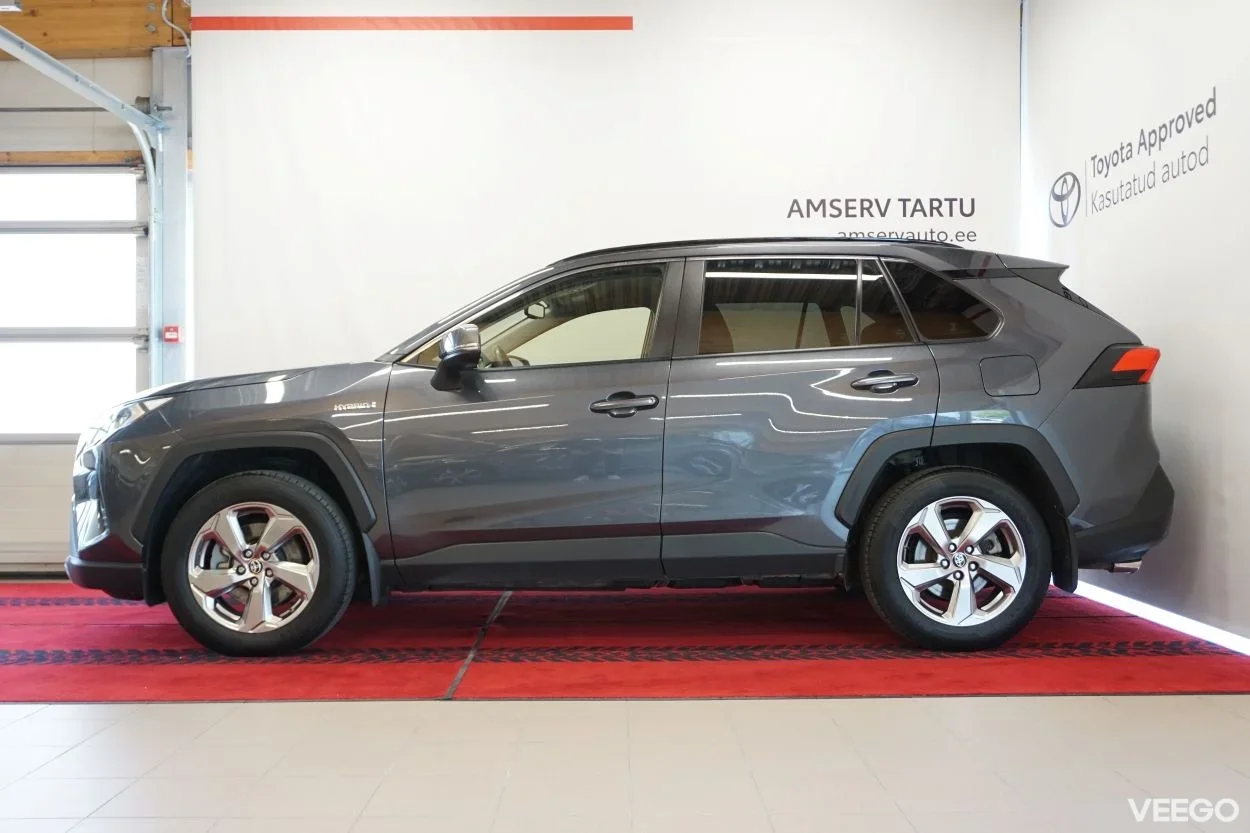 Toyota RAV4 Luxury Plus 2.5 131kW
