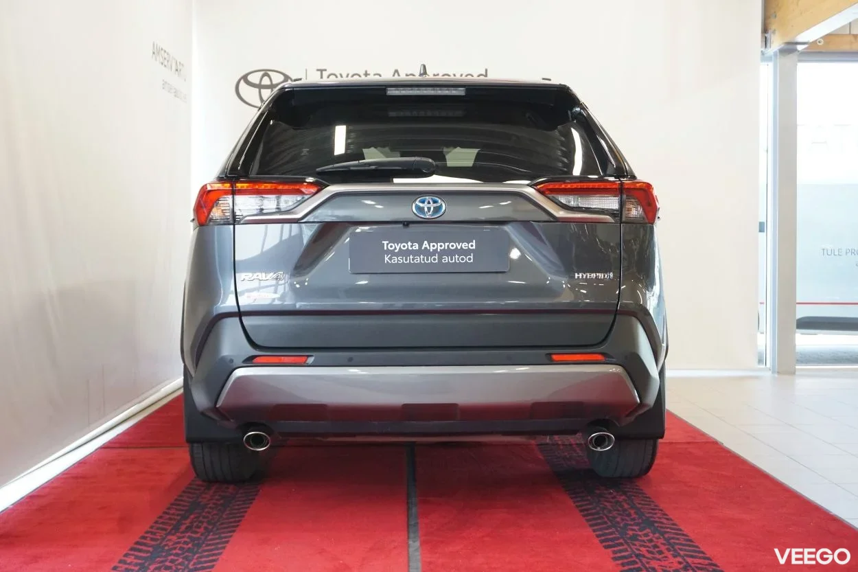 Toyota RAV4 Luxury Plus 2.5 131kW