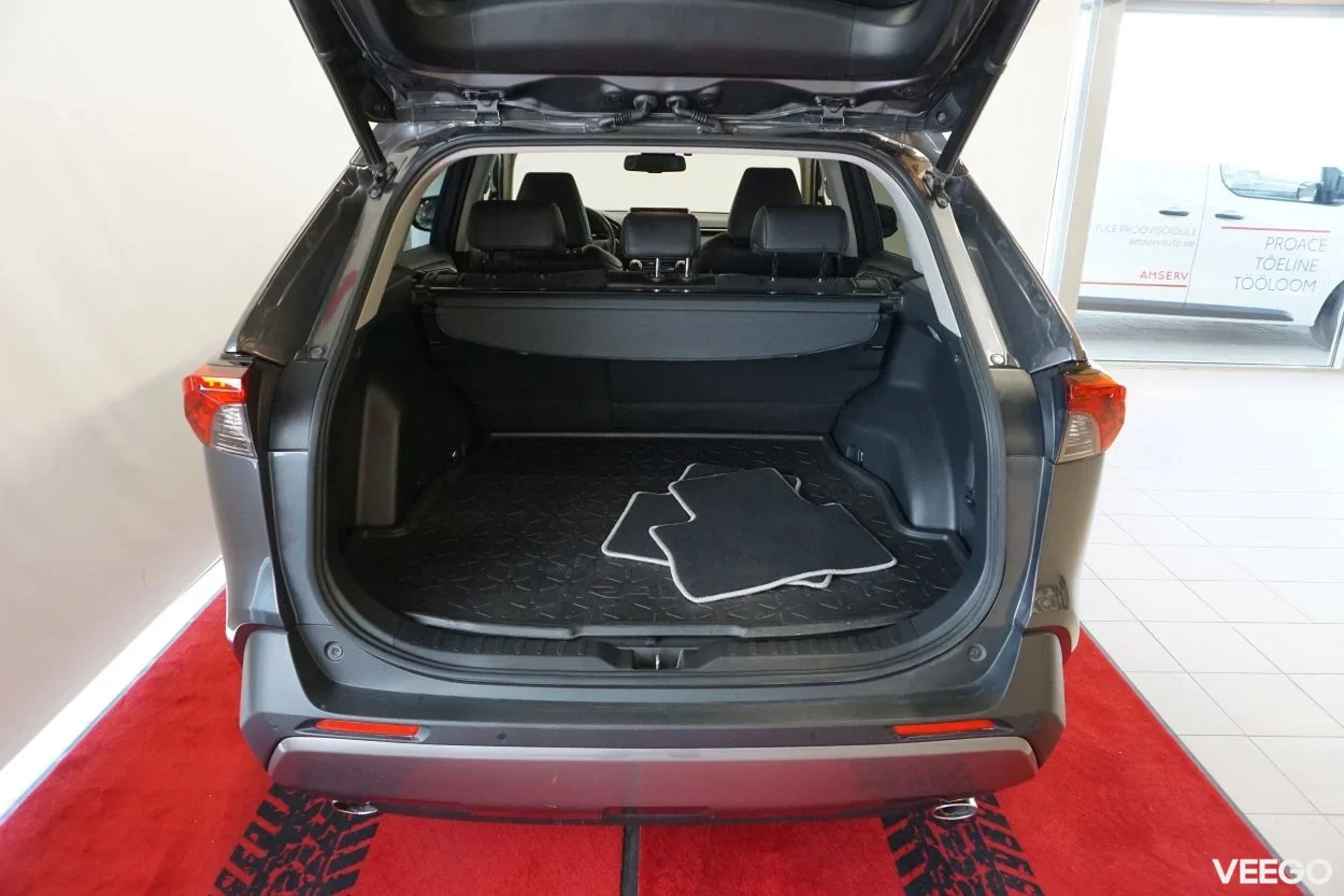 Toyota RAV4 Luxury Plus 2.5 131kW