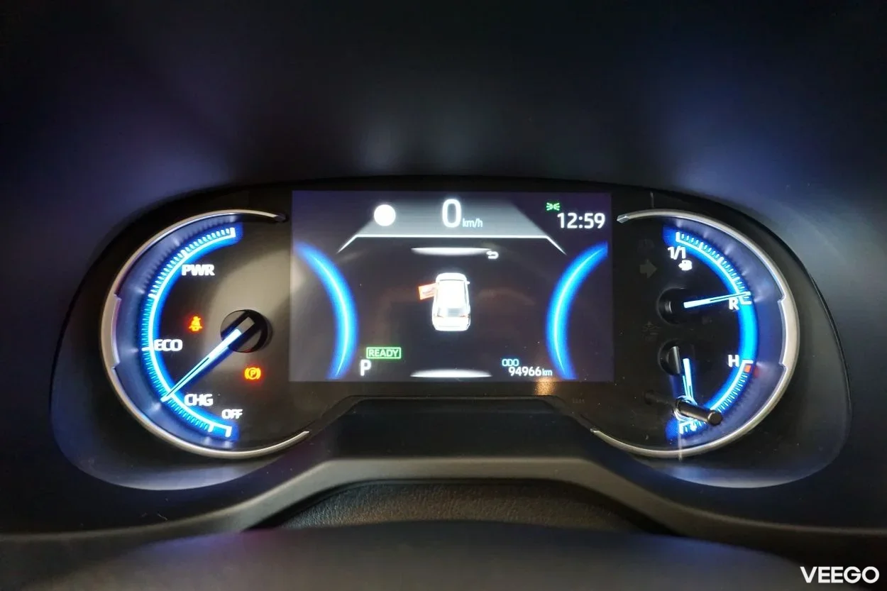 Toyota RAV4 Luxury Plus 2.5 131kW