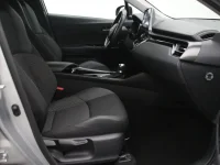 Toyota C-HR 2 135kW thumbnail