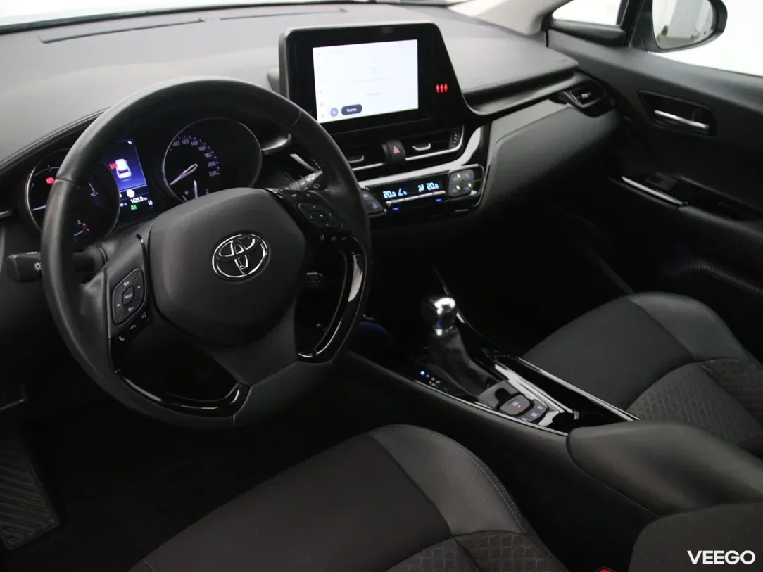 Toyota C-HR 2 135kW