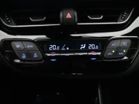 Toyota C-HR 2 135kW thumbnail