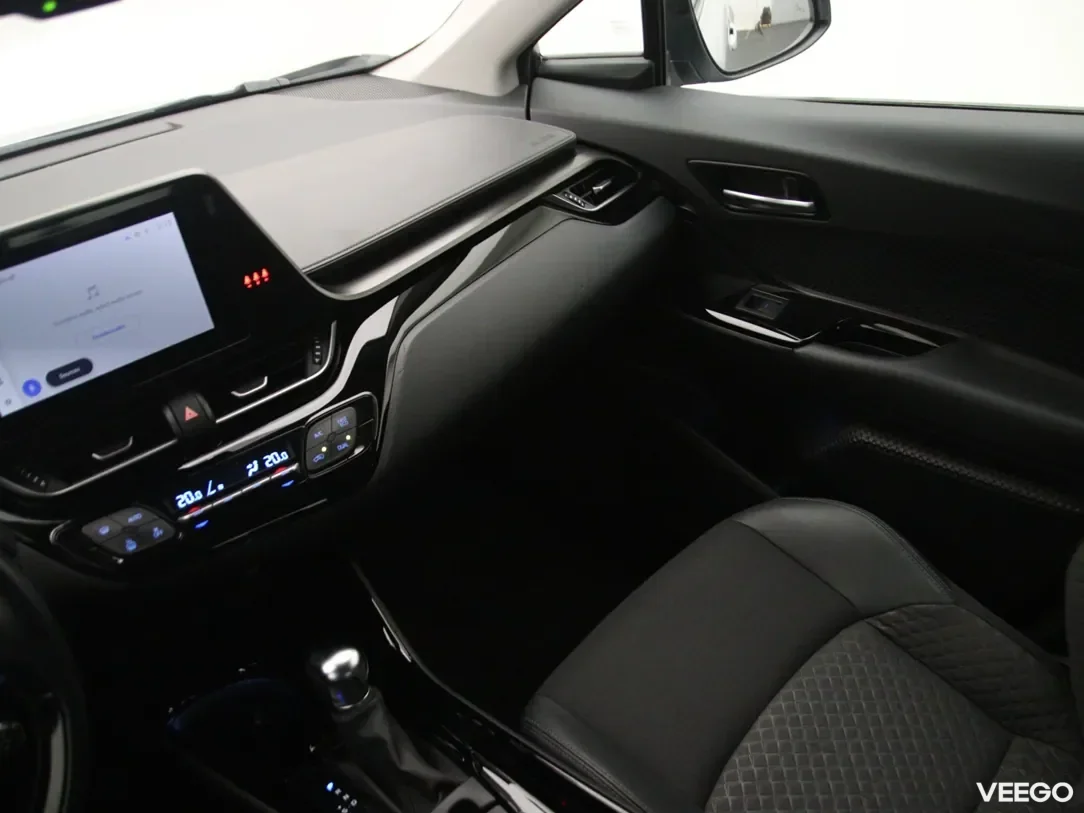 Toyota C-HR 2 135kW