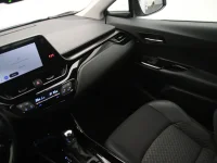 Toyota C-HR 2 135kW thumbnail