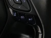 Toyota C-HR 2 135kW thumbnail