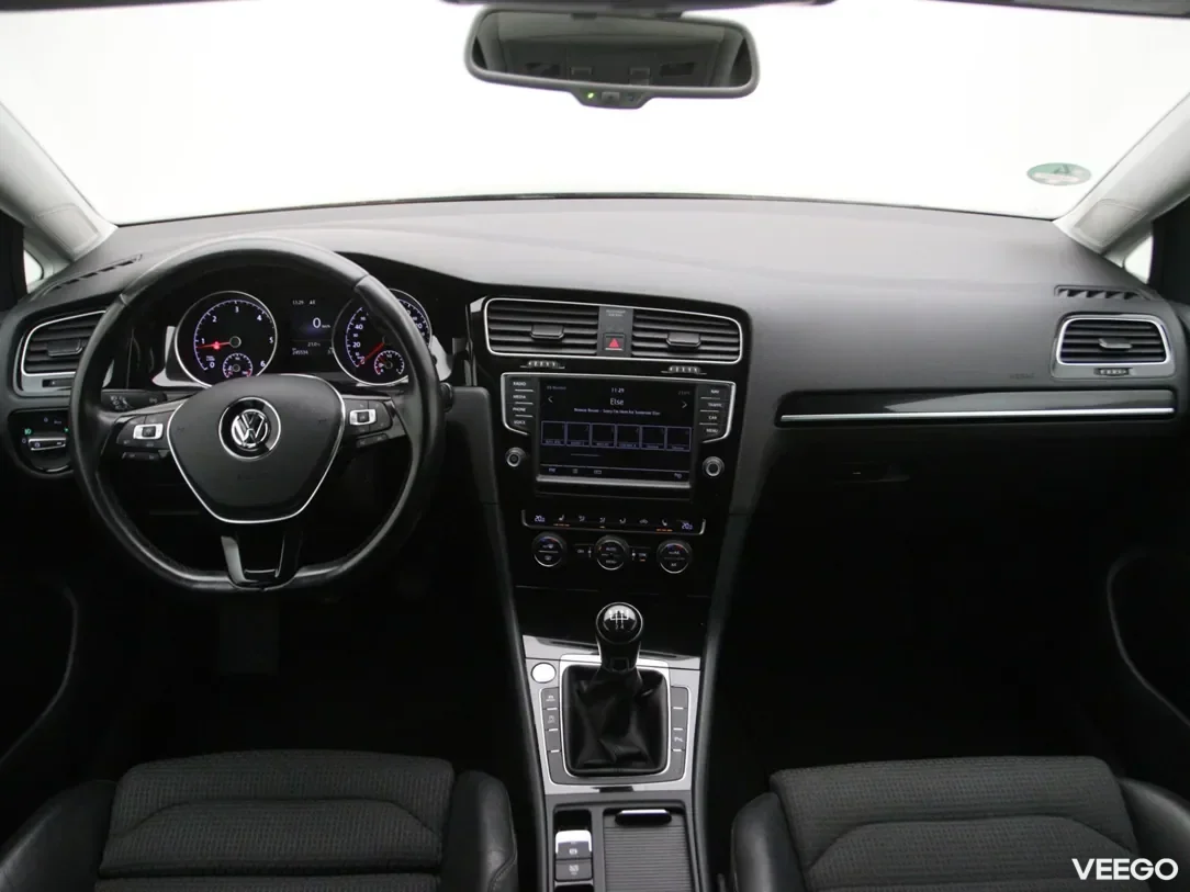 Volkswagen Golf 1.6 81kW