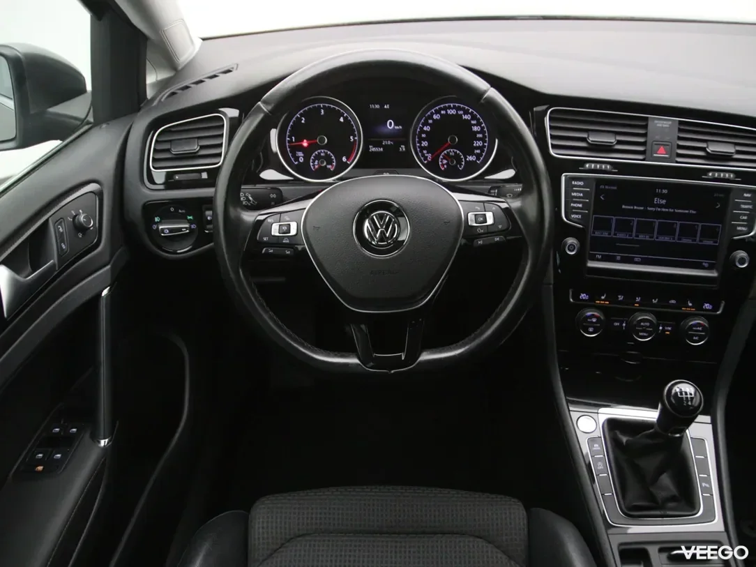 Volkswagen Golf 1.6 81kW